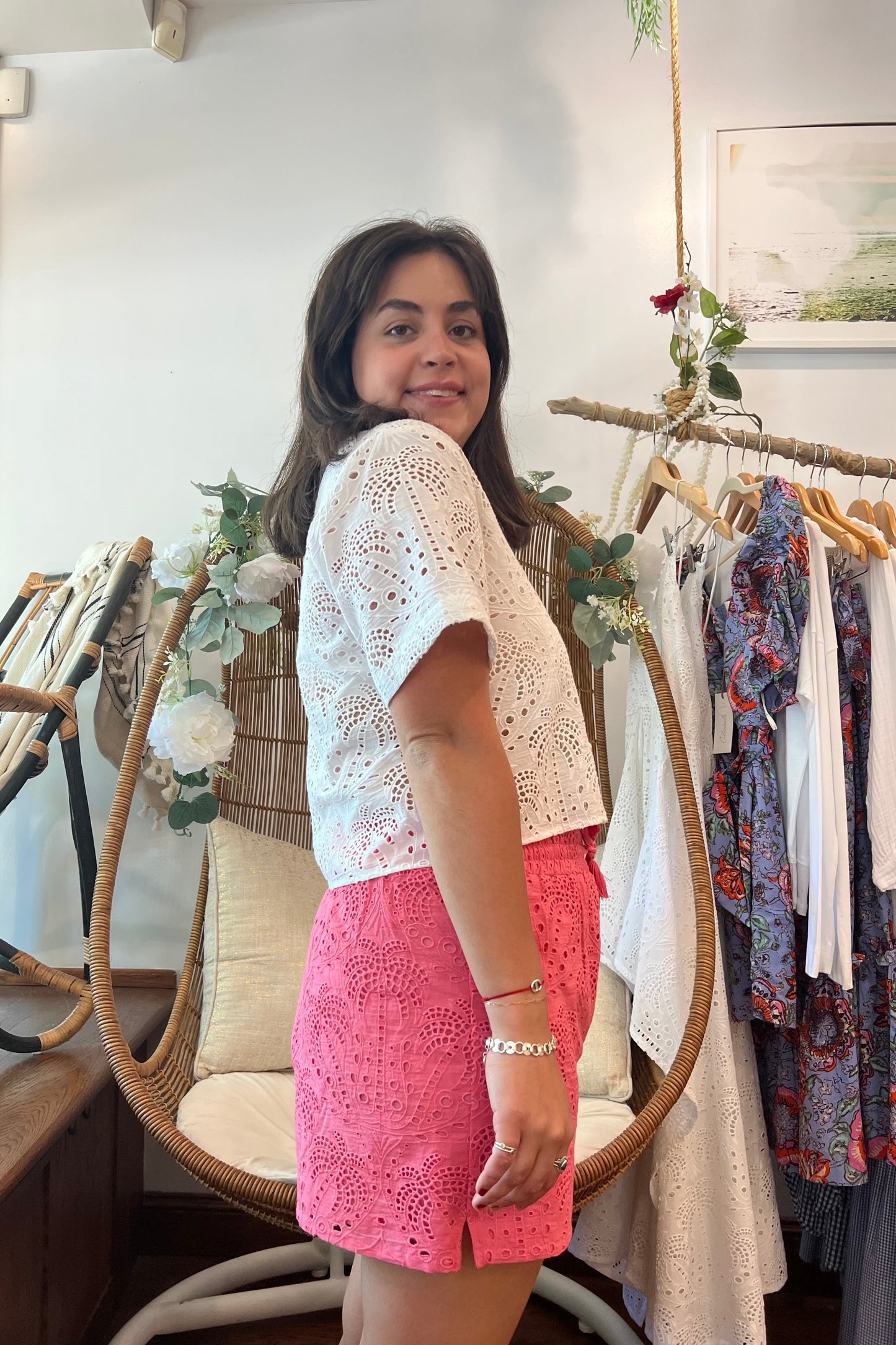 Bruna Eyelet Short - Pink