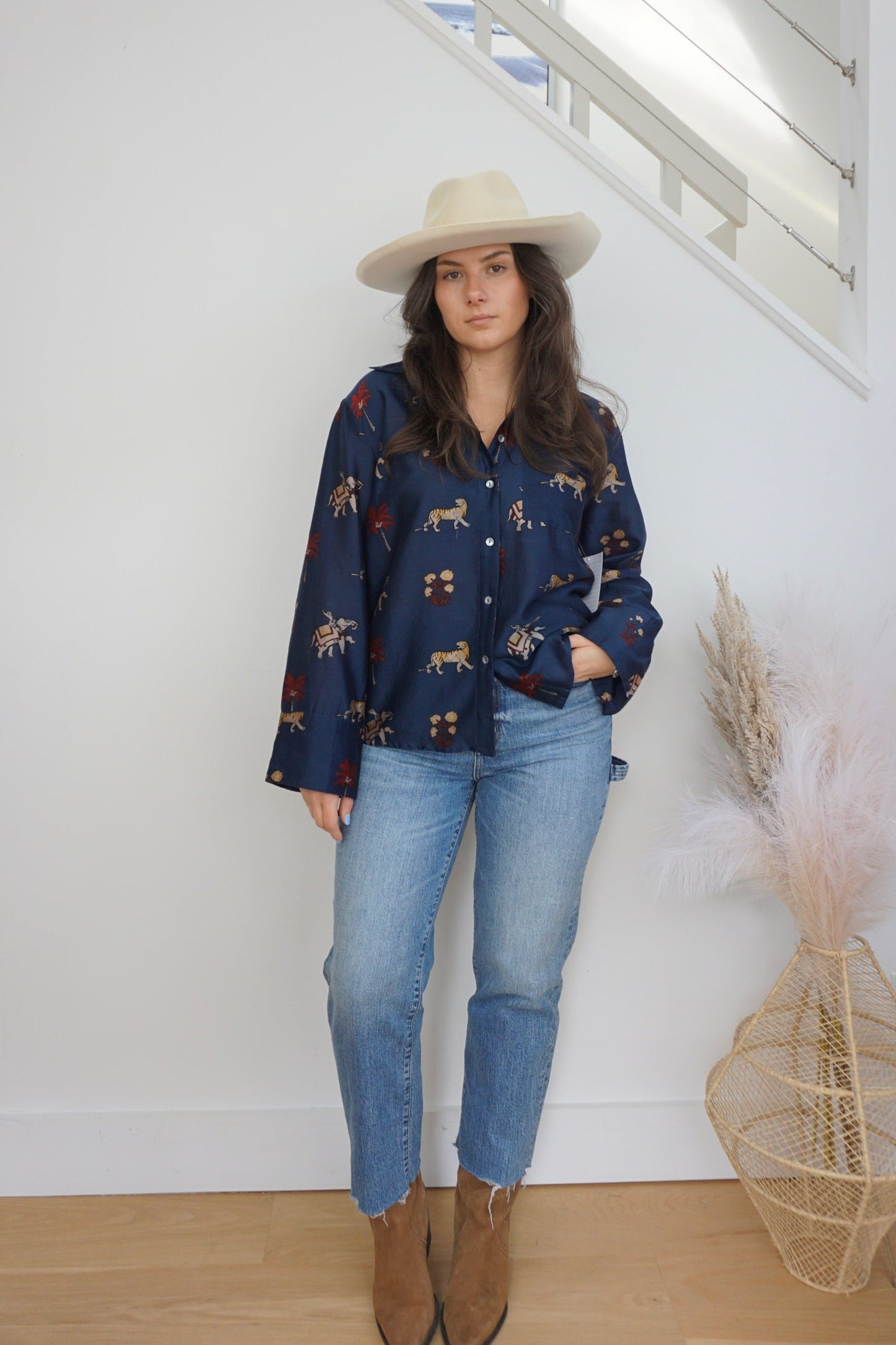 Avery Boxy Shirt - Navy Tiger
