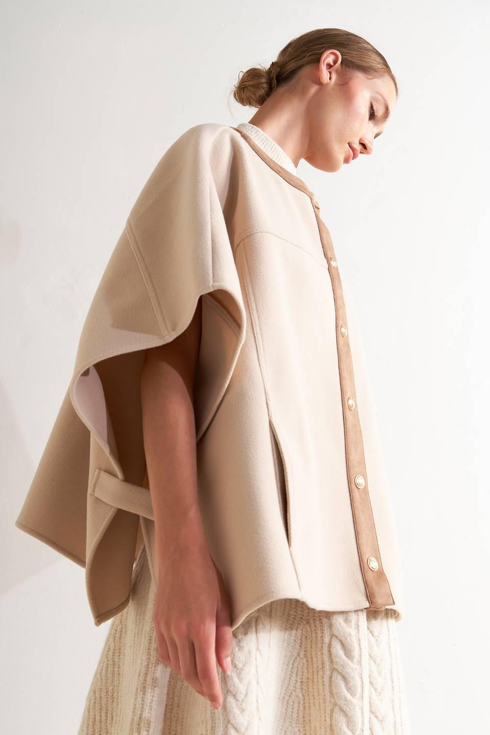 TIMELESS ELEGANCE WOVEN FELT CAPELET