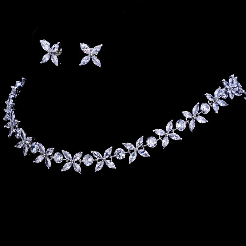 Stunning Crystal Necklace and Earrings Jewelry Set