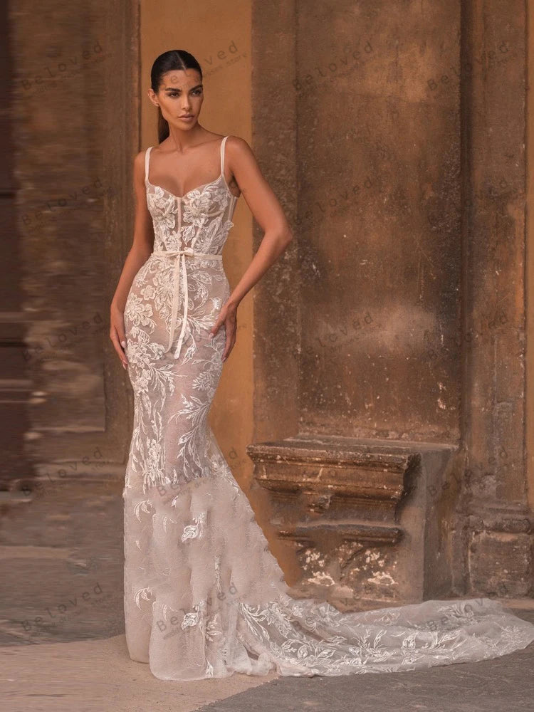 Vintage Lace Backless Bridal Gown