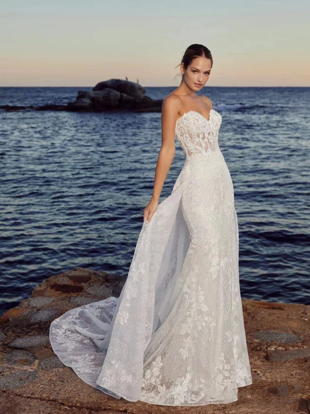 Beach Wedding Dresses With Detachable Train
